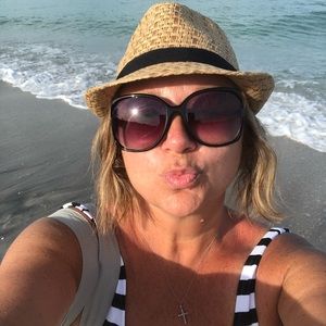 Meet your Posher, Robin